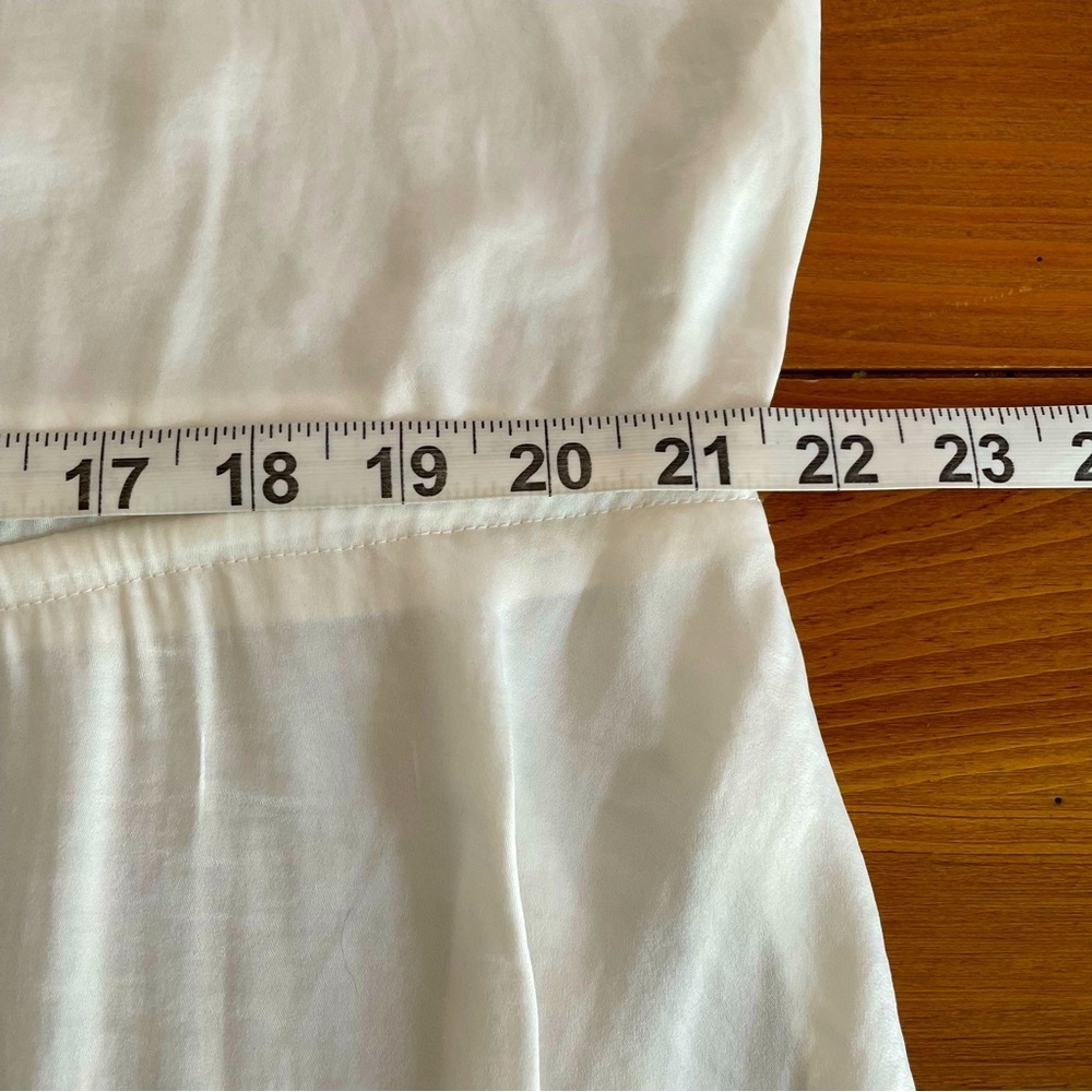 Simply Vera Vera Wang White Silky Blouse Top Collared Button-down Size XL - Picture 13 of 16